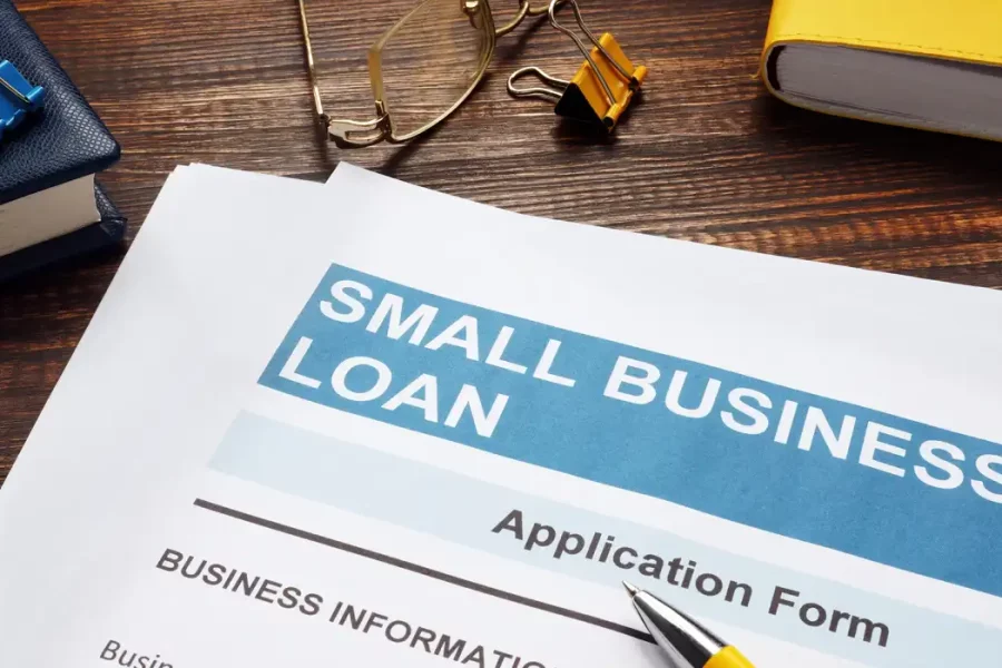 How to get a small business loan in Florida? Filling a business loan form